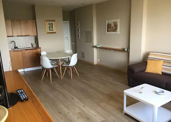 Grattacielo Royal Palace מלון